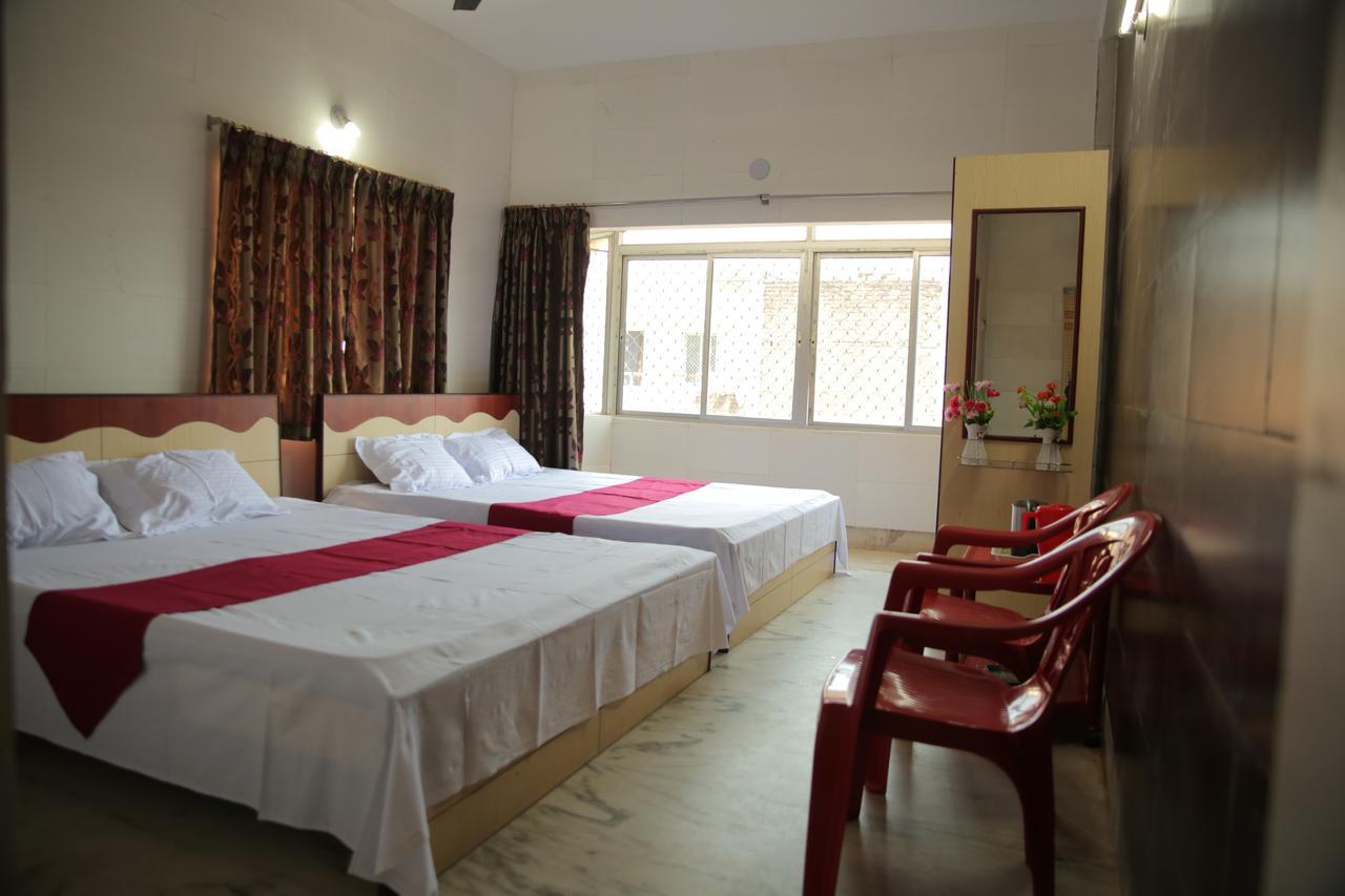 Provanil Guest House Puri Exterior foto